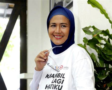 6 tahun terakhirnya, saya sama sekali tidak pergi ke indonesia. Kepergian Ria Irawan dan Akhir Kisah Sang Pejuang Kanker ...