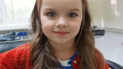 Menina Russa é Considerada A Criança Mais Bonita Do Mundo Conheça