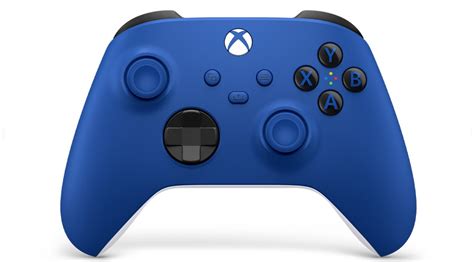 Here's what you need to know about the new xbox wireless controller's buttons, features, bluetooth compatibility, and customisation options. Microsoft Reveals New "Shock Blue" Xbox Series X / S ...