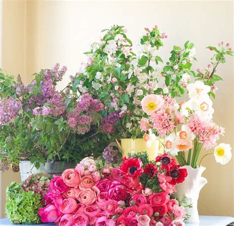 Kiana Underwood Floral Designs 2015 | tulipina.com #tulipina | Floral, Floral design, Floral wreath