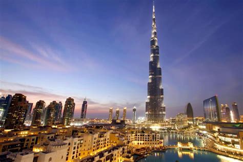Dpa)das im januar eröffnete höchste gebäude der welt in dubai ist für besucher bis auf weiteres die bauarbeiten am höchsten gebäude der welt begannen anfang 2004, gebaut wurde in schichten rund um die uhr. Dubai: Tipps und Reiseinformationen - News von WELT