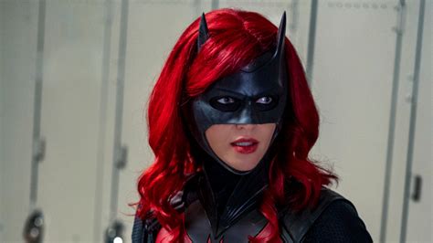 Why Batwomans Ruby Rose Wont Be Recast Instead Introducing New Character