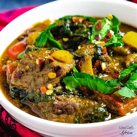 Fry the lamb in a little oil, then add the remaining onion. Lamb Curry with Coconut Milk | Low Carb Africa