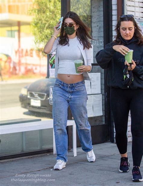 Pregnant Emily Ratajkowski Bares Her Growing Tits And Belly In La 71
