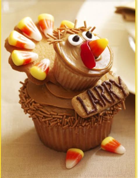 Thanksgiving happy baker decorating set cupcake rings picks cake toppers 102 pc. Thanksgiving Cupcake -Cute Decorating Ideas - family ...