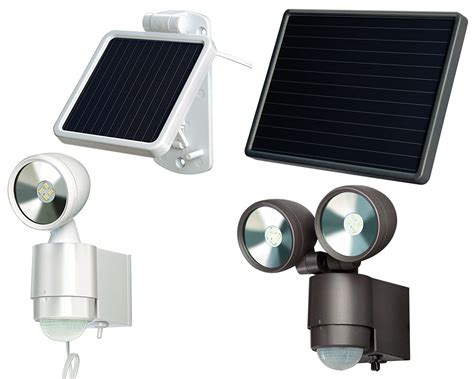Ce spot solaire puissant avec détection de mouvement permet d'éclairer lorsqu'une présence est détectée : projecteur led detecteur de mouvement solaire - Agencement ...