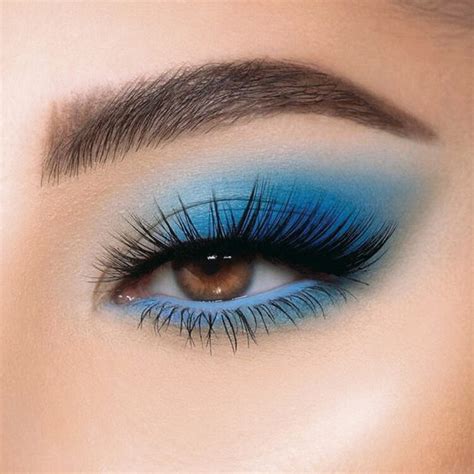 Amazing Blue Eye Makeup Looks You Must Try Vogue Folk