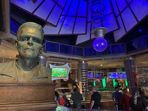 The Universal Studios Classic Monster Café Is Our Go To For Crowd