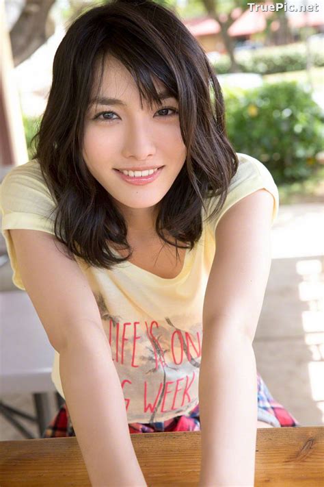 true pic wanibooks no 127 japanese gravure idol and actress anna konno