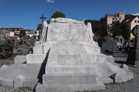 Waar Ligt Oorlogsmonument Oude Begraafplaats Lourdes Lourdes