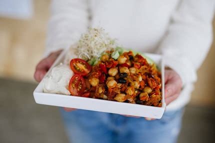 If you woke up to wet, bleak weather, set up this slow cooker before you go to work to ensure you'll at least end the day on a happy note. Best Rainy Day Meals at our Squamish Favourites - Squamish Adventure