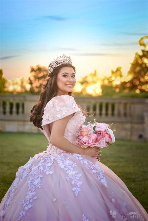Fotolilly Photography Specializes In Quinceañera Portrait Flickr