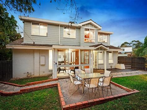 1 Fromhold Drive Doncaster Vic 3108 Property Details