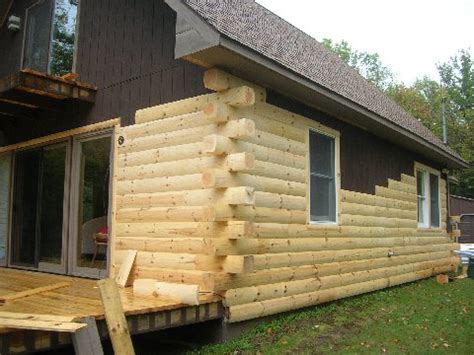 I make these log cabin birdhouses out of small branches trimmed from trees and bushes in the yard. Log Home Makeover | Make Your Home Look Like A Log Cabin