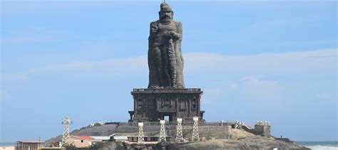 Rama, the legend of ramayana was called dasaratha as he could charioteer in ten bearings.to help the vacationers to venerate the heavenly feet of thiruvalluvar 140 stages are built inside the mandapa. 10 Jaw-Dropping Statues in India - Tripbeam BLOG