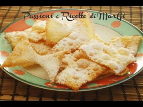 Cottura delle chiacchiere al forno. Video ricetta chiacchiere fritte e al forno - Dolci di ...