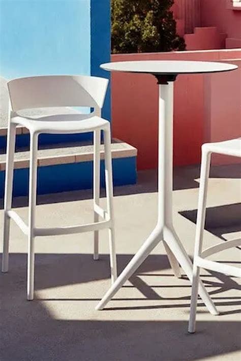 Wet bar modern outdoor bar ideas. Simple Outdoor Bar Ideas For Hosting Happy Hour | Bar ...