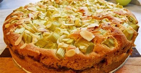 Пироги с ревенем: самые вкусные рецепты - Со Вкусом