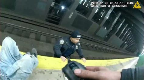 Nypd Officers Help Rescue Man Who Fell Onto Subway Tracks Abc Audio Digital Syndication