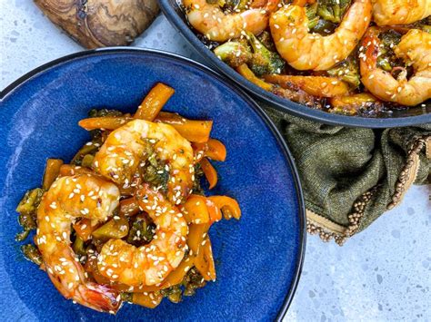 Honey Garlic Shrimp And Broccoli Stir Fry The Happy Home