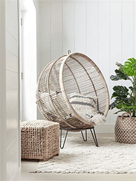 Round Rattan Cocoon Chair Luxury Home Furniture Luxury Chairs