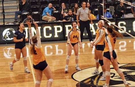 Womens Volleyball Clinches Ticket To Conference Carolinas Championship Final Emmanuel