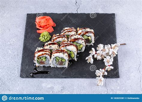 Sushi Roll Sushi With Prawn Avocado Cream Cheese Sesame Sushi Menu