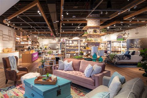 First Wayfair store opens in Boston area's Natick Mall - Curbed