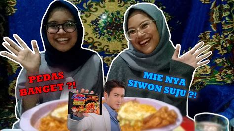 Consumers can adjust the spicy level from comfortably spicy to insanely spicy (pedas gila). MUKBANG MIE SIWON SUPER JUNIOR ?! MIE SEDAAP KOREAN SPICY ...
