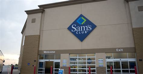 East Naples boosters split on Sam's Club