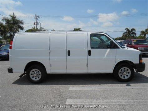 Purchase Used 2013 Chevrolet Express 1500 Base Standard Cargo Van 3