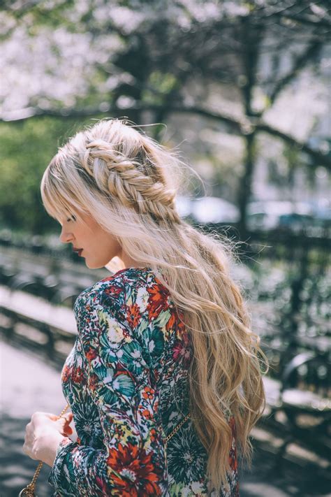 Barefoot Blonde Amber Fillerup Half Up Fishtail Tutorial Wavy Wedding