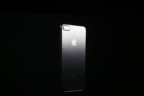 Apple Officially Unveils The Iphone 7 And Iphone 7 Plus Techcrunch