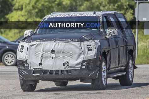 2021 Gmc Yukon Illuminated Grille Emblem Live Photo Gallery