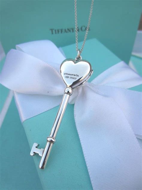 Authentic Tiffany And Co Rare Locket Heart Key Necklace 16 162a