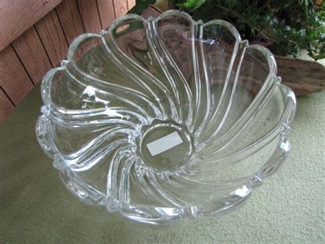 Vintage Mikasa Peppermint Clear Swirled Bowl Large Serving