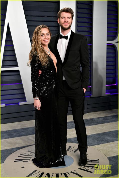 Miley Cyrus And Liam Hemsworth Split After Less Than A Year Of Marriage Photo 4333738 Divorce