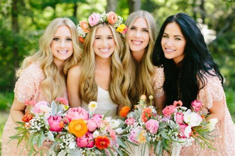 Maybe that's your family's cap on white elephant gifts, or maybe you're looking for a present for your boss — one that says, i appreciate you, but i'll need that raise if i'm going to spend $50. Personalized Bridesmaid Gift Ideas Under $25 - THE DRESS ...