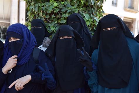 Check spelling or type a new query. Protests at burqa ban in Morocco - Middle East Monitor