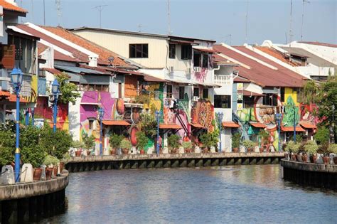 Melaka started as a trading although it started out as a malay sultanate, melaka was subsequently ruled by the portuguese, dutch and english at various times but peoples from. Melaka River Cruise - Malacca, Malaysia Editorial Stock ...