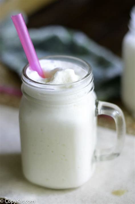 Vanilla bean crème frappuccino® blended beverage. Starbucks Vanilla Bean Frappuccino - Copycat recipe