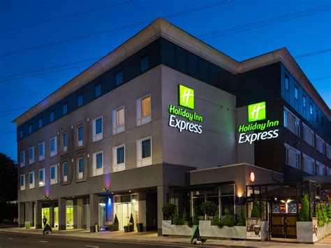 A central london lcoation in area popular with the more budget oriented sector of the accommodation market. Holiday Inn Express Hotel London - Wimbledon South