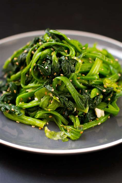 Arrange spinach in individual serving dishes. Korean Spinach Salad Recipe (Siguemchi Namul) | Posh Journal