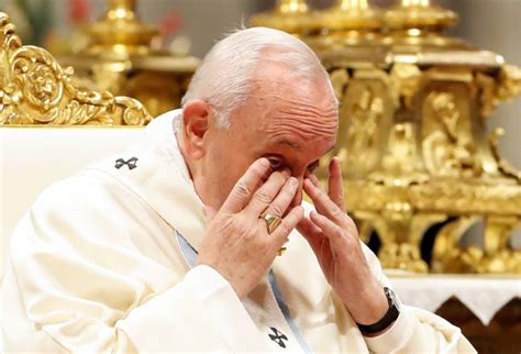 El Papa Francisco Se Disculpa Luego De Su Enojo Con Una Mujer Que Lo