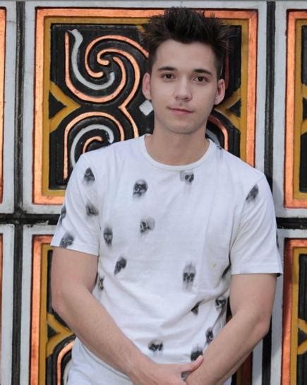 6 pesona stefan william dalam berbagai peran di sinetron, totalitas. Terpaksa LDR dengan Anak Istri, Stefan William Mewek ...