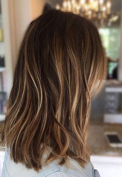 So let's find out about dark blonde hair 2021 trends and ideas. Mane Interest: Naturally Sunkissed Brunette