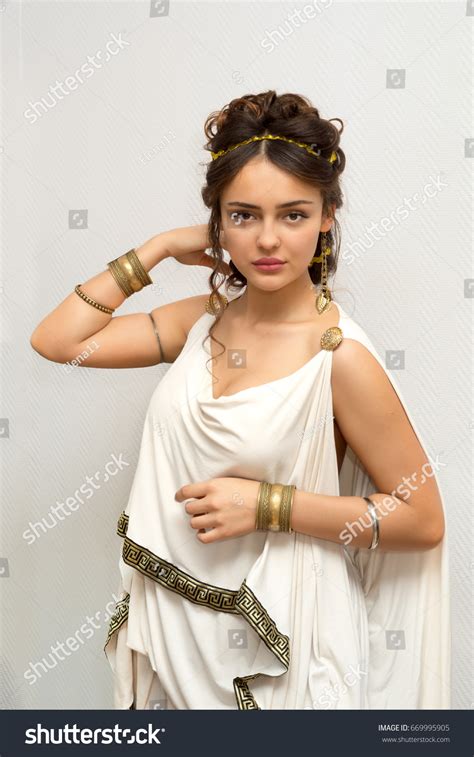 6694 Ancient Greek Dress Images Stock Photos And Vectors Shutterstock