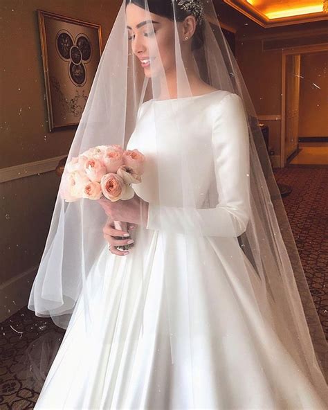 Jewel Neck Satin White Wedding Dress With Long Sleeves Wedding