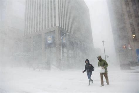 In Pictures Snow Storm Hits East Coast The Globe And Mail