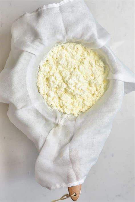 How To Make Delicious Soft Homemade Cream Cheese Using A Super Simple